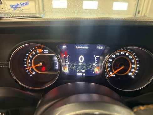 Used 2021 Jeep Wrangler Unlimited Sahara image 17