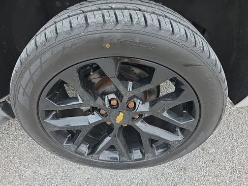 Used 2015 Chevrolet Tahoe LT AWD/4WD image 28