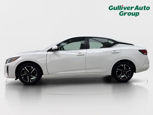 Used 2024 Nissan Sentra SV FWD image 3