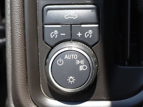 Used 2023 Chevrolet Silverado 1500 Custom AWD/4WD image 23