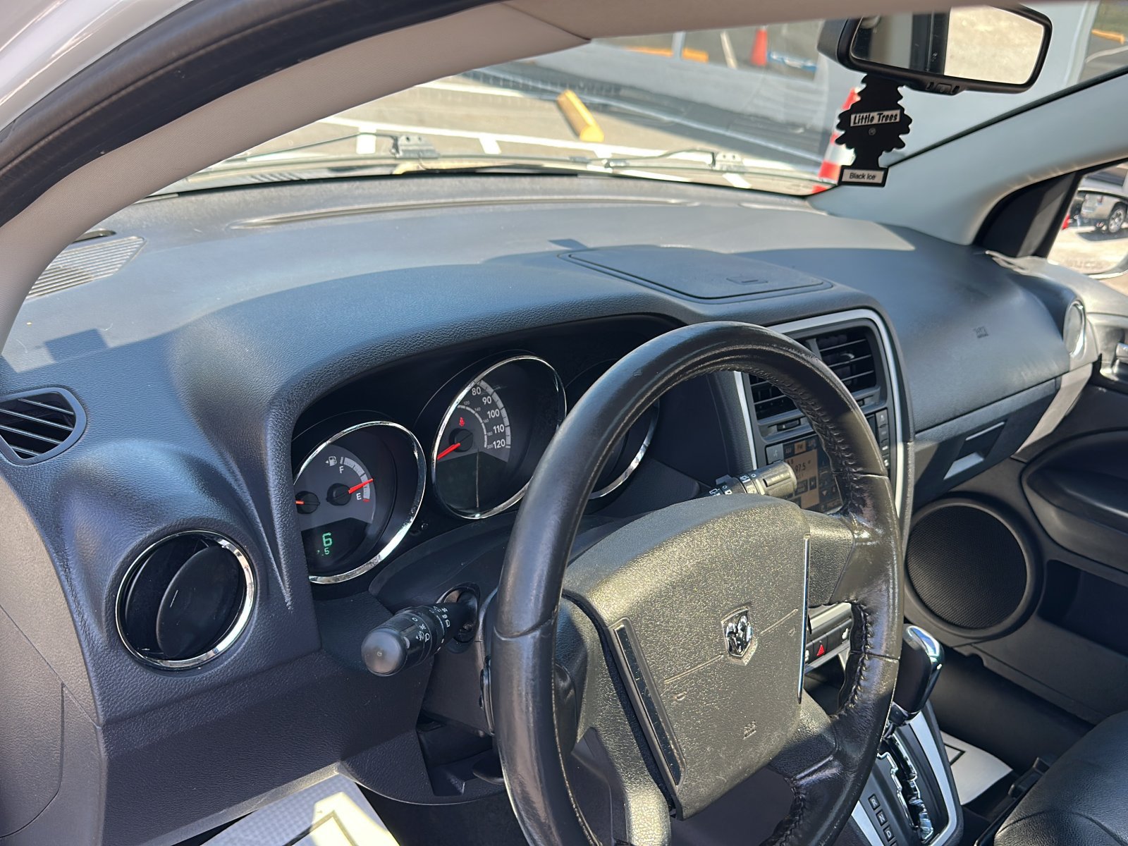 Used 2011 Dodge Caliber Uptown w/ Driver Convenience Group FWD image 20