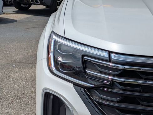 New 2026 Volkswagen Atlas Peak Edition image 10