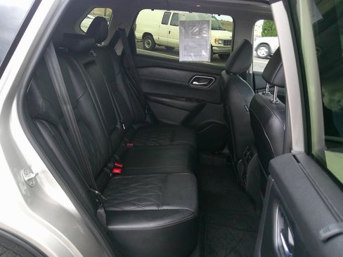 Used 2024 Nissan Rogue Platinum w/ Platinum Premium Package AWD/4WD image 19