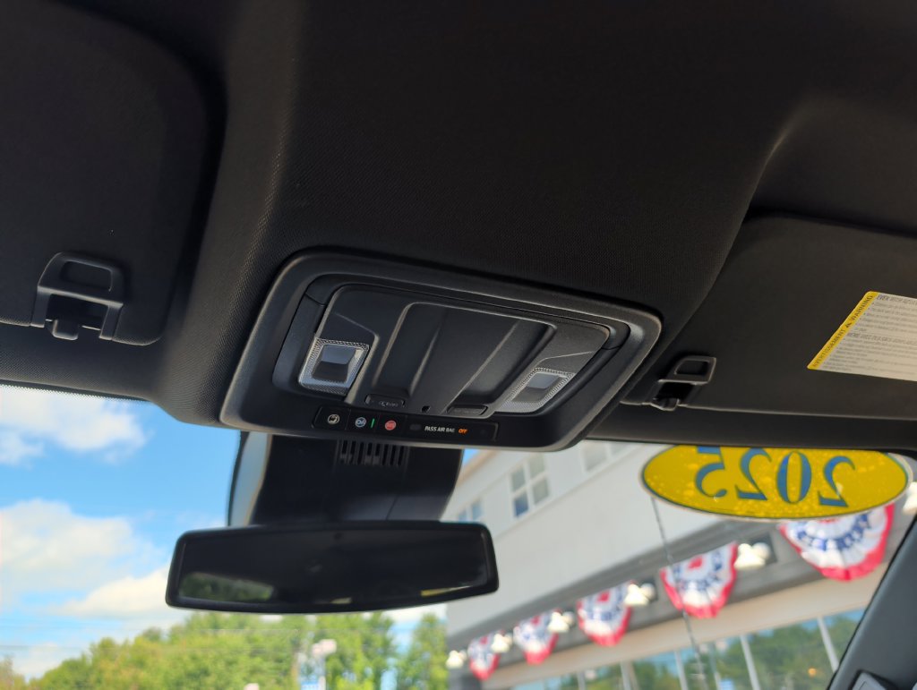 Used 2025 GMC Sierra 2500 AT4 AWD/4WD image 24