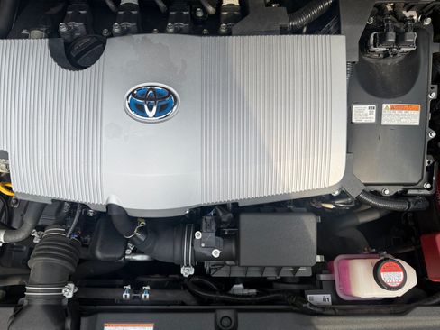 Used 2016 Toyota Prius Two FWD image 21