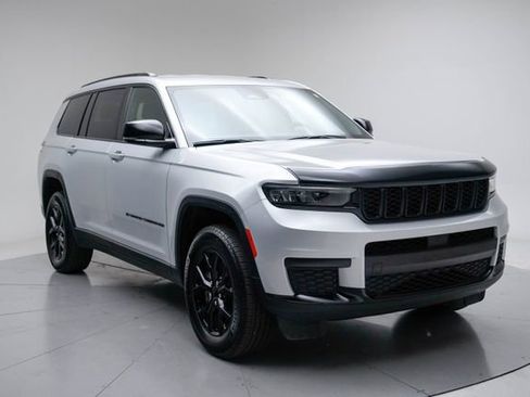 Used 2024 Jeep Grand Cherokee L Laredo AWD/4WD image 10