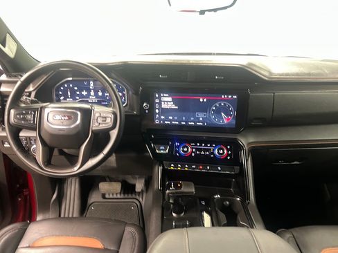 Certified 2025 GMC Sierra 1500 AT4 w/ AT4 Premium Package AWD/4WD image 17