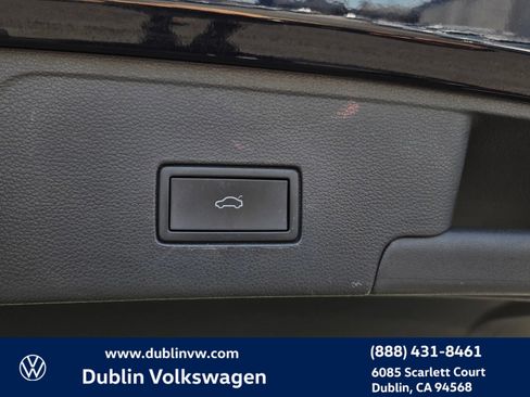 Used 2023 Volkswagen Atlas Cross Sport SE w/ Panoramic Sunroof Package FWD image 24