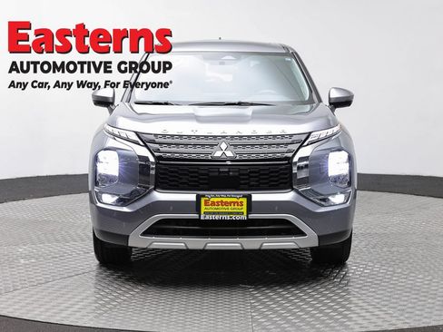 Used 2023 Mitsubishi Outlander SE AWD/4WD image 88