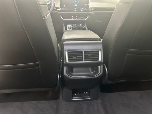Used 2024 Volkswagen Atlas Cross Sport SE w/ Black Wheel Package AWD/4WD image 8