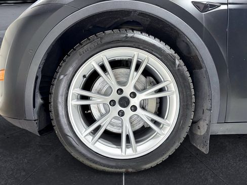 Used 2021 Tesla Model Y Long Range AWD/4WD image 30