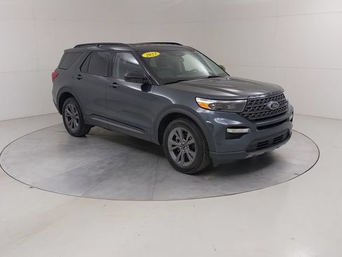 Certified 2023 Ford Explorer XLT w/ Equipment Group 202A AWD/4WD image 11