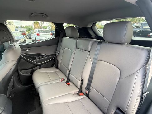 Used 2017 Hyundai Santa Fe Sport FWD image 23