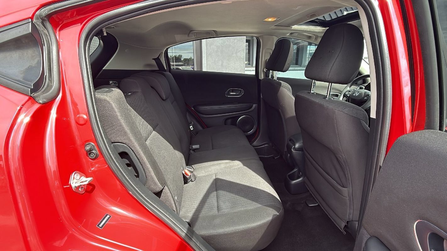 Used 2017 Honda HR-V EX image 16