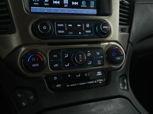 Used 2018 GMC Yukon Denali image 27