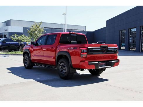 New 2026 Nissan Frontier PRO-4X w/ Pro-4x Convenience Package image 4