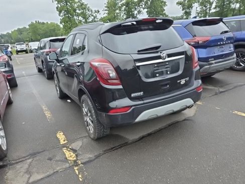 Used 2019 Buick Encore Sport Touring AWD/4WD image 5
