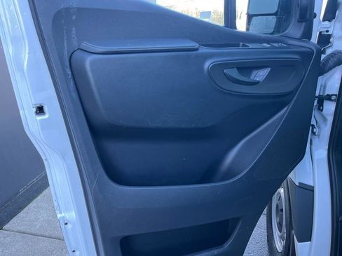 Used 2023 Mercedes-Benz Sprinter 2500 image 34