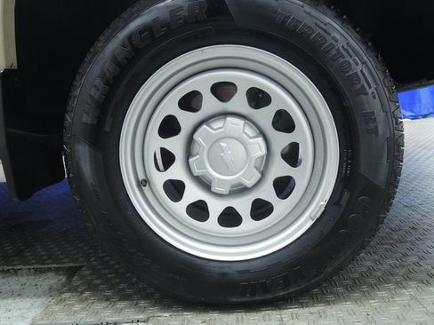 Used 2024 Chevrolet Colorado W/T image 6