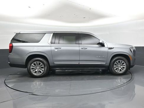 Used 2025 GMC Yukon XL Denali AWD/4WD image 2