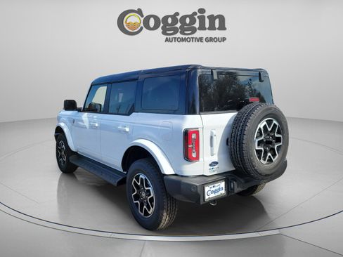 New 2025 Ford Bronco Outer Banks image 3