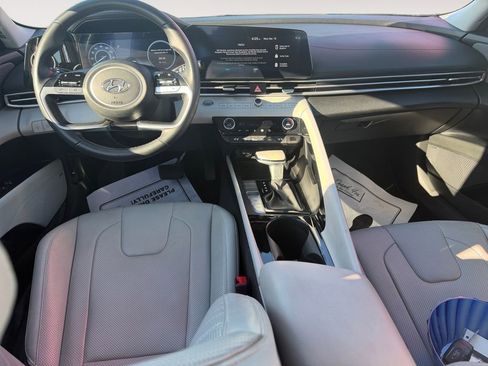 Used 2023 Hyundai Elantra Limited image 10