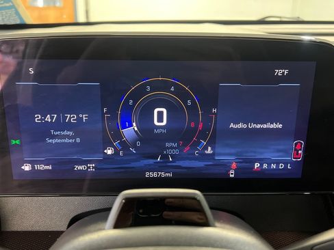 Used 2024 Chevrolet Traverse Z71 w/ Enhanced Driving Package AWD/4WD image 21