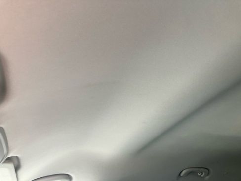 Used 2023 Buick Envision Essence image 25