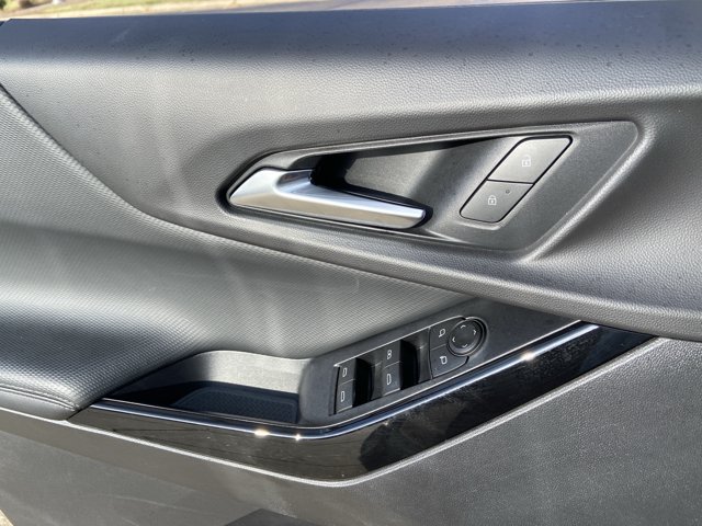 Used 2026 Chevrolet Equinox LT AWD/4WD image 50