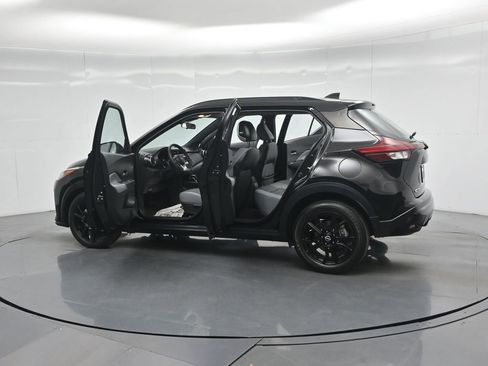 Used 2023 Nissan Kicks SR w/ SR Premium Package image 34