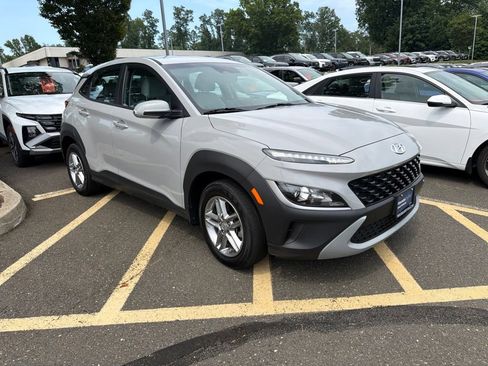 Certified 2023 Hyundai Kona SE AWD/4WD image 2