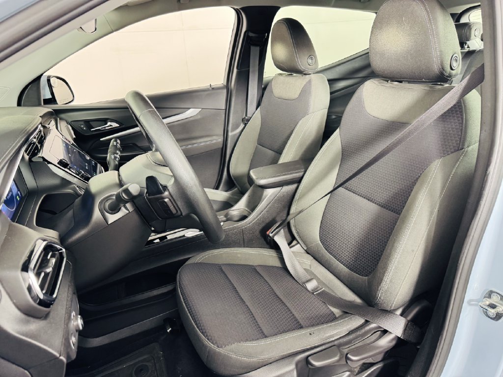 Used 2023 Chevrolet Bolt EUV LT FWD image 7