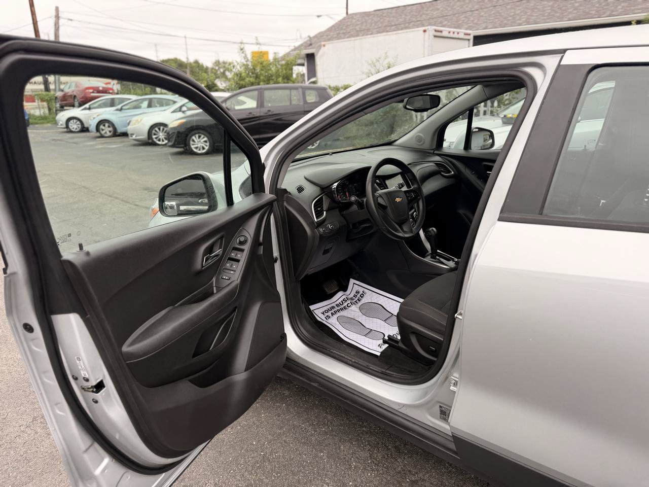 Used 2019 Chevrolet Trax LS FWD image 27