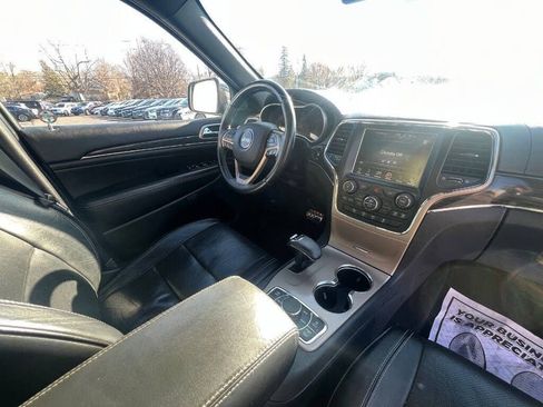 Used 2015 Jeep Grand Cherokee Overland w/ Advanced Technology Group image 34