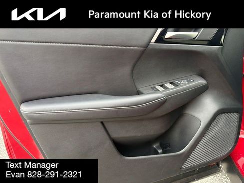 Used 2024 Mitsubishi Outlander SE Black Edition FWD image 18