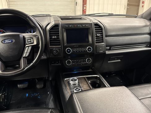 Used 2021 Ford Expedition Max Limited image 17