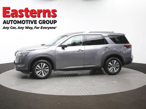 Used 2022 Nissan Pathfinder SL AWD/4WD image 59