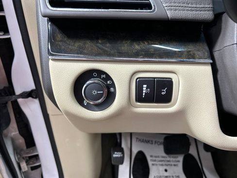 Used 2019 Lincoln MKT AWD image 24