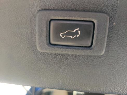 Used 2016 Subaru Outback 2.5i Limited AWD/4WD image 22