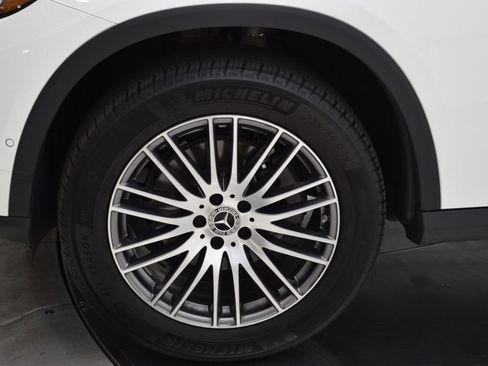 Certified 2026 Mercedes-Benz GLC 300 image 11