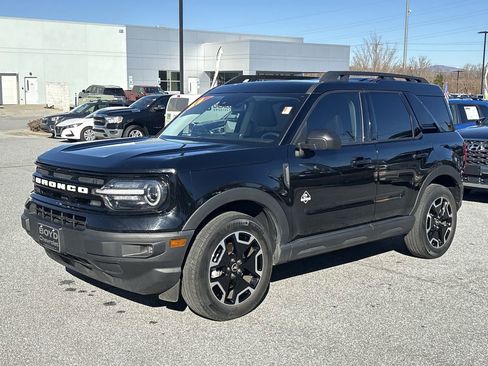 Used 2023 Ford Bronco Sport Outer Banks w/ Tech Package image 6