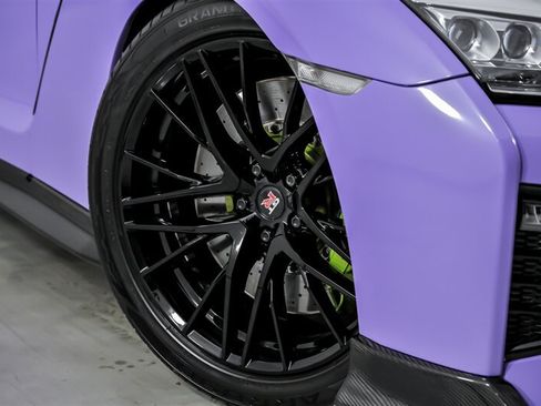 Used 2020 Nissan GT-R Premium AWD/4WD image 4