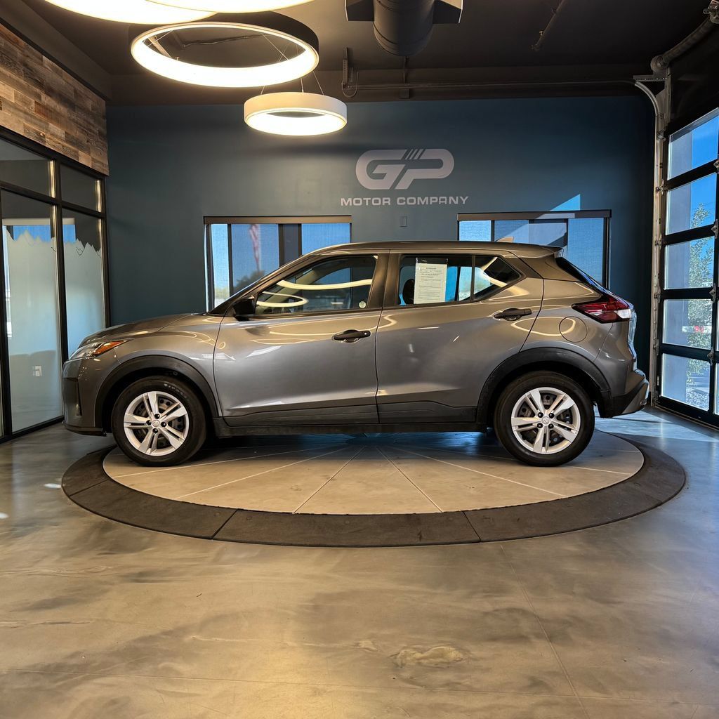 Used 2021 Nissan Kicks S FWD image 6