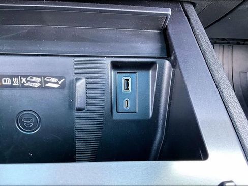 Used 2024 GMC Hummer EV 3X w/ LPO, Illumination Package AWD/4WD image 16
