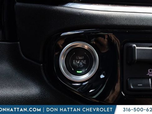 Used 2025 GMC Sierra 1500 SLT AWD/4WD image 12