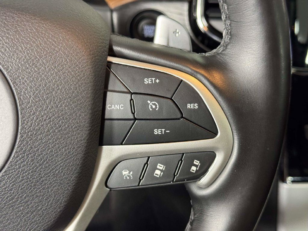Used 2020 Jeep Grand Cherokee Summit AWD/4WD image 22