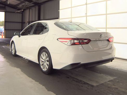 Used 2020 Toyota Camry LE w/ Carpet Mat Package FWD image 6