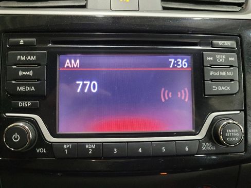 Used 2017 Nissan Sentra SV FWD image 25