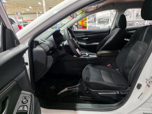 Used 2023 Nissan Sentra SV FWD image 14