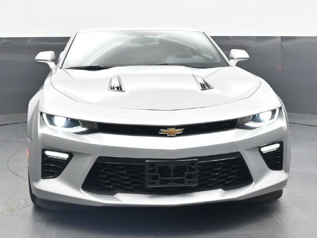 Used 2018 Chevrolet Camaro SS RWD image 10